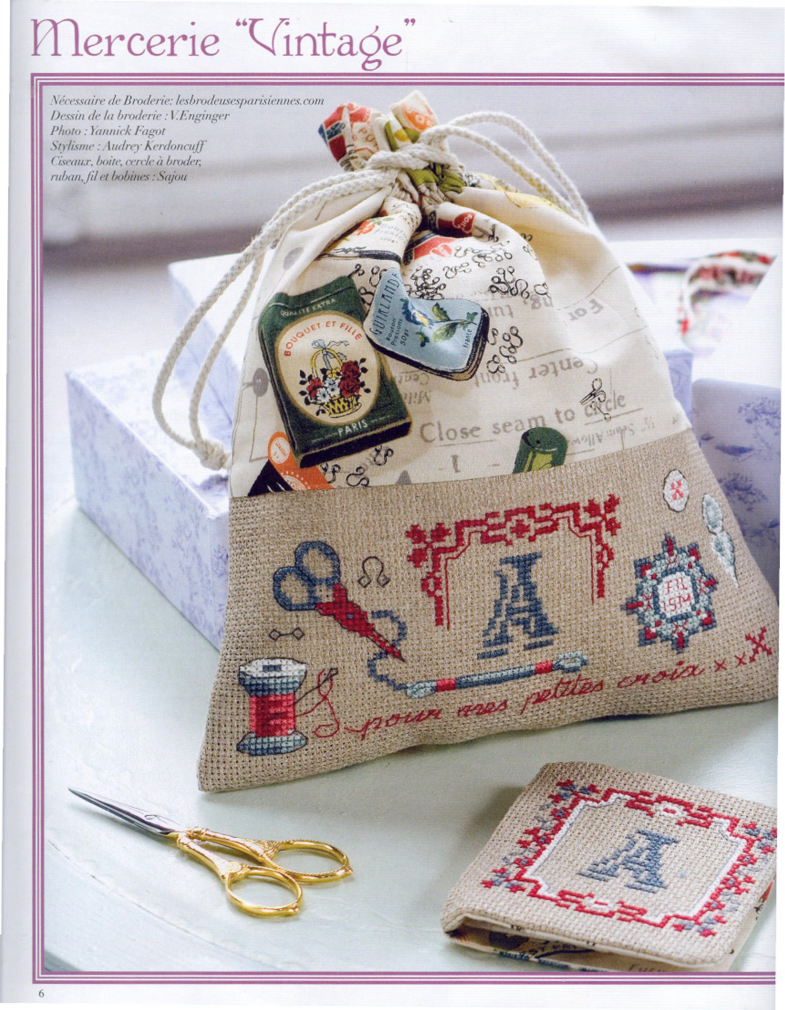 Antico alfabeto punto croce vintage con lettere blu (1)