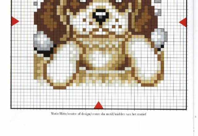 Cucciolo di cane bianco con orecchie marroni schema punto croce piccolo