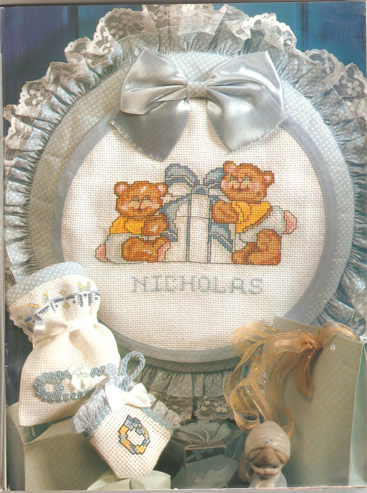 alfabeto azzurro e orsetti per bavaglino è nato nicholas (2)