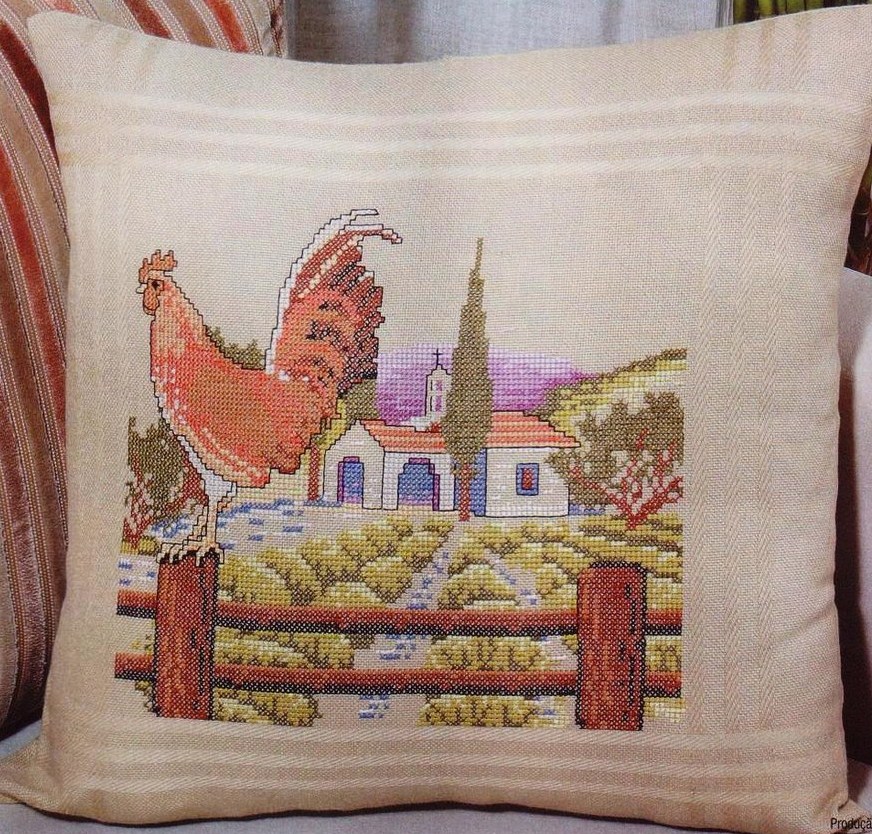 cuscino punto croce cascina con gallo (1)