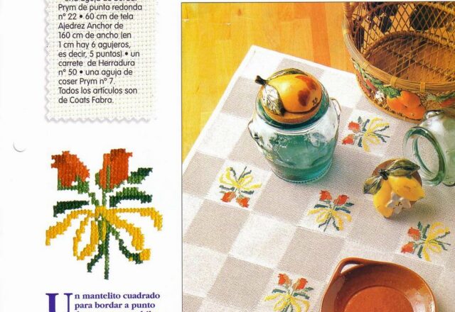 tovaglietta punto croce con roselline colorate (1)